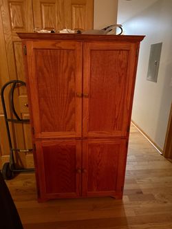 Solid wood cabinet