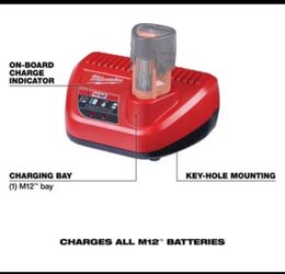 Cargador Milwaukee M12