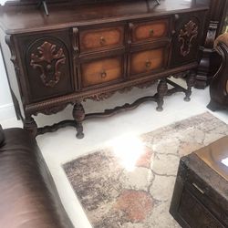 Beautiful Antique Buffet Made In 1933 For Sale! Free Delivery 🚚 