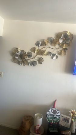 Golden silver flower wall decor