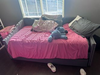 Twin trundle (no mattress included)