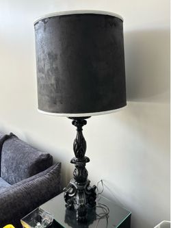 TALL ORNATE BLACK TABLE LAMP