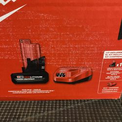 Milwaukee M12 Charger