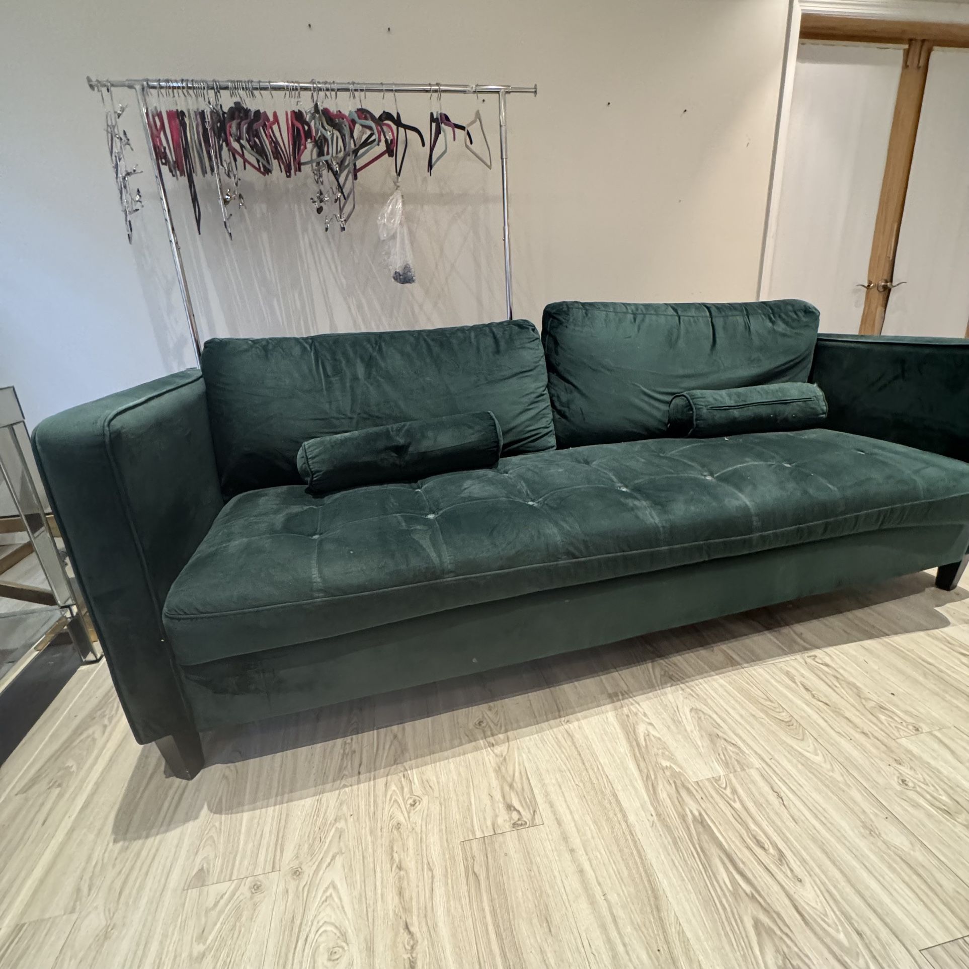 Sofa, loveseat & dinette Set