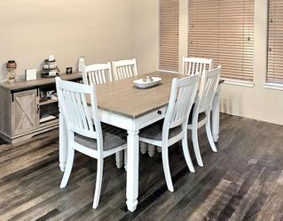 Dining room table