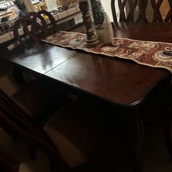 Dinning Table And  8 Chairs 