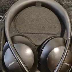 Bose Noise Cancelling Headphones 700