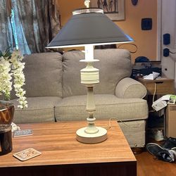 Underwriters Laboratories Farmhouse Metal Lamp