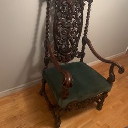 Antique throne chair