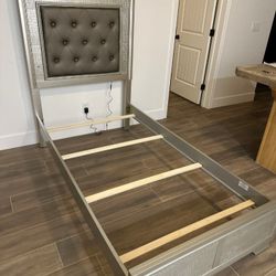 Twin Upholstered Panel Bed in Embossed Crocodile Pattern