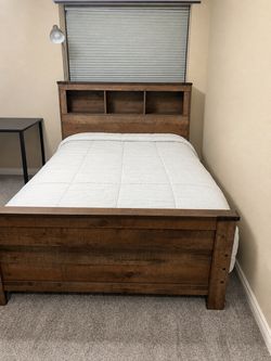 Bedroom furniture sets