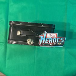 Marvel Heroes 2010 Metal LunchBox No Thermos 7" x 8" x 4" Ironman Hulk Spidey   