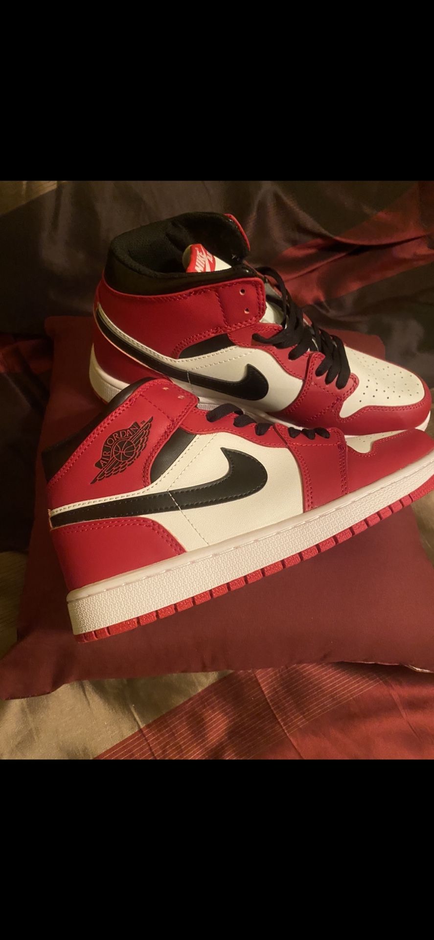 Nike Air Jordan Men display picture 2