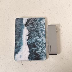 Apple Magic Trackpad 2 (Space Gray) + UGREEN USB-C Multi-Port Hub — Excellent Condition