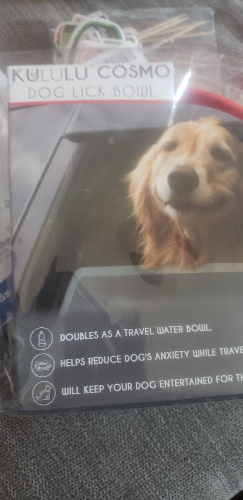 Portable Dog Lick Bowl, Dog Lick Mat for Anxiety, Dog Lick Pad to Help Calm Dog, Calming Aid for Dogs, Dog Car Anxiety Relief Dog Washing Distraction