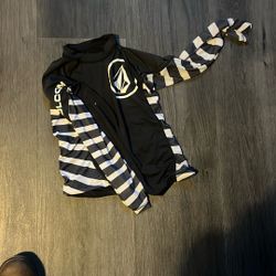 Volcom Size  5-6