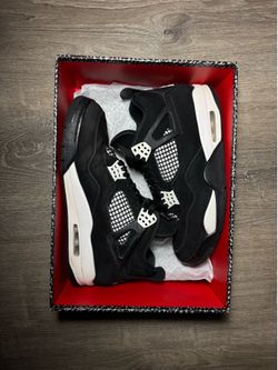 Jordan 4 White Thunder Size 9