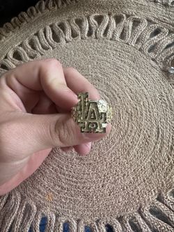 Gold la nugget ring