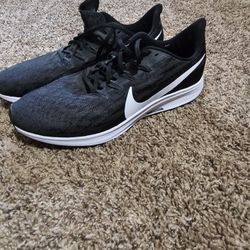 Nike zoom Pegasus size 12.5