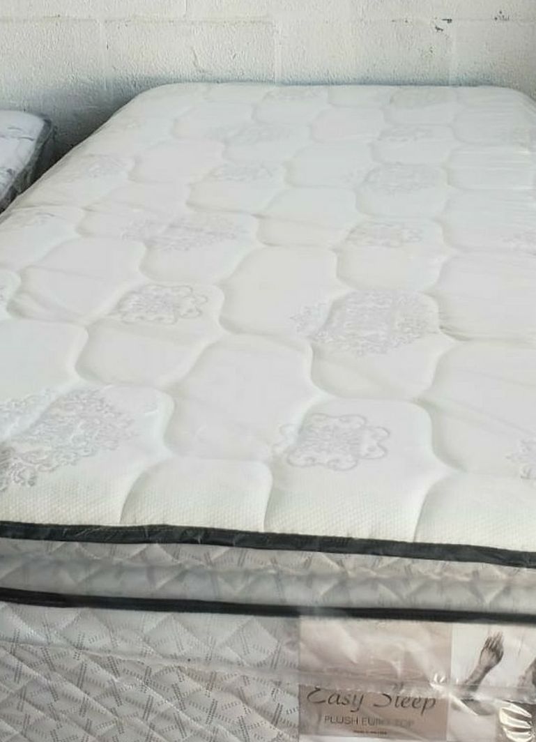 GREAT SALE TWIN PILLOWTOP MATTRESS WITH FREE BOX SPRING