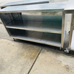 Used 5ft Dish Cabinet 