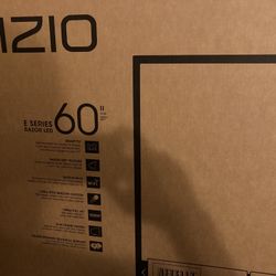 TV  Vizio 60 Inch Smart TV