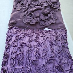 2 Square Couch Decorative Throw Pillows 