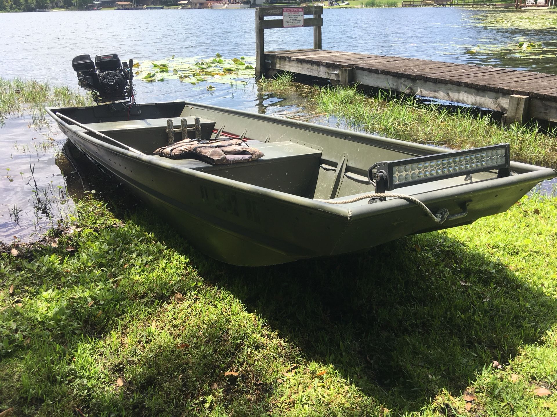 14 Ft. Jon/Duck Boat w/ 14 hp Swamp Runner mud motor for Sale in
