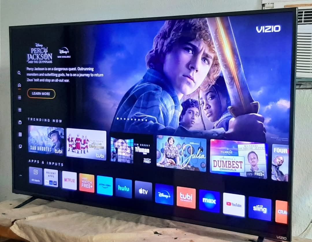 🟢SMART CAST TV VIZIO XLED 70" 4K VIVID LED HDR10 DOLBY VISION FULL UHD 2160p🔴 (NEGOTIABLE )🟢 FREE DELIVERY 🟢
