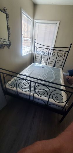 Black Metal Scroll Bed Frame with Mattress