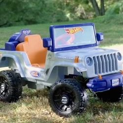 NEW Power Wheels Hot Wheels Jeep Wrangler Toddler Ride-On W/ Driving Sounds, Multi Terrain Traction !