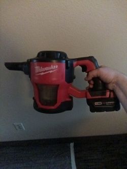 Milwuakee handheld vacuum