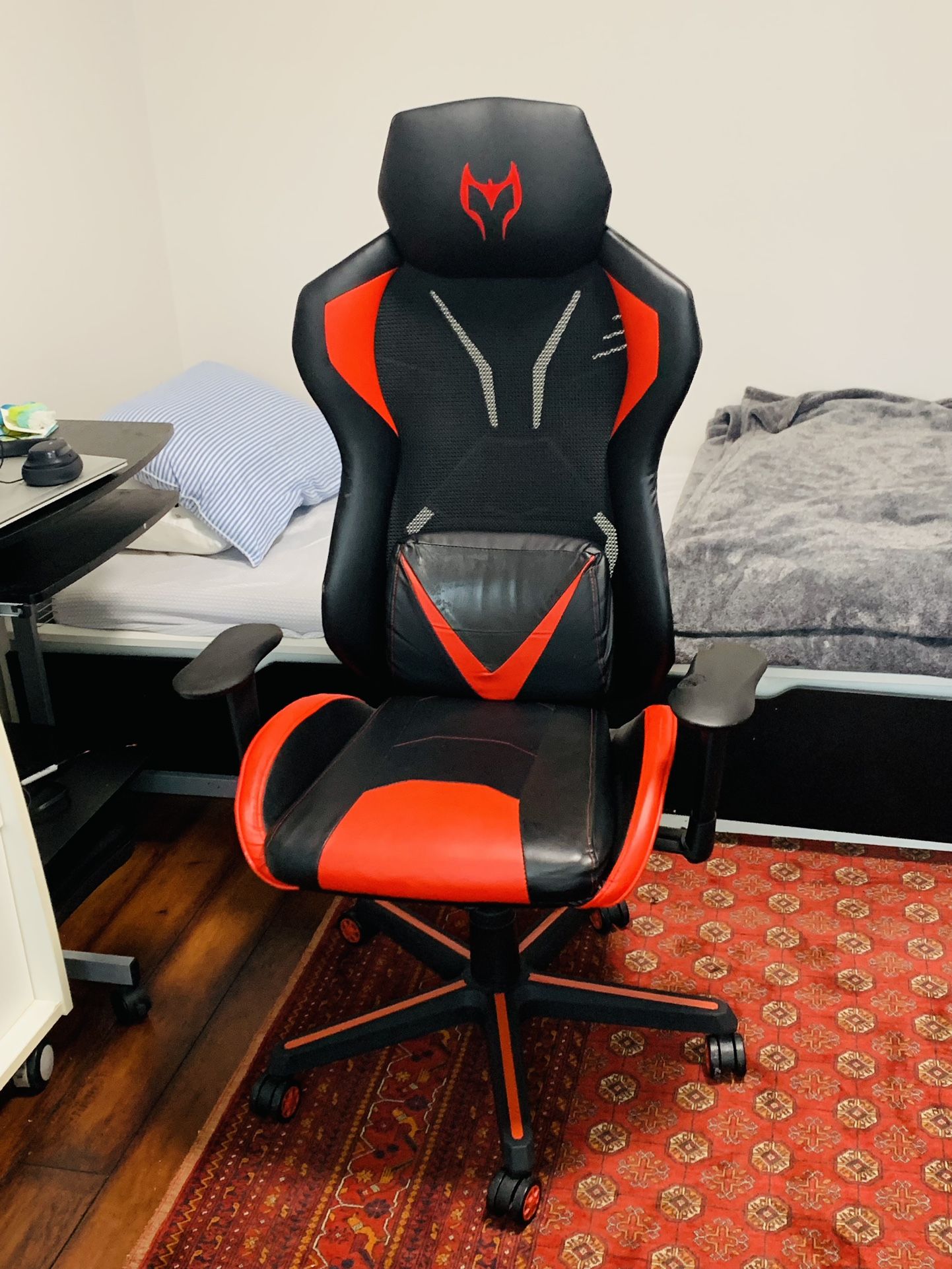 Premium Red & Black Gaming Chair – Adjustable, Comfortable, Great Condition