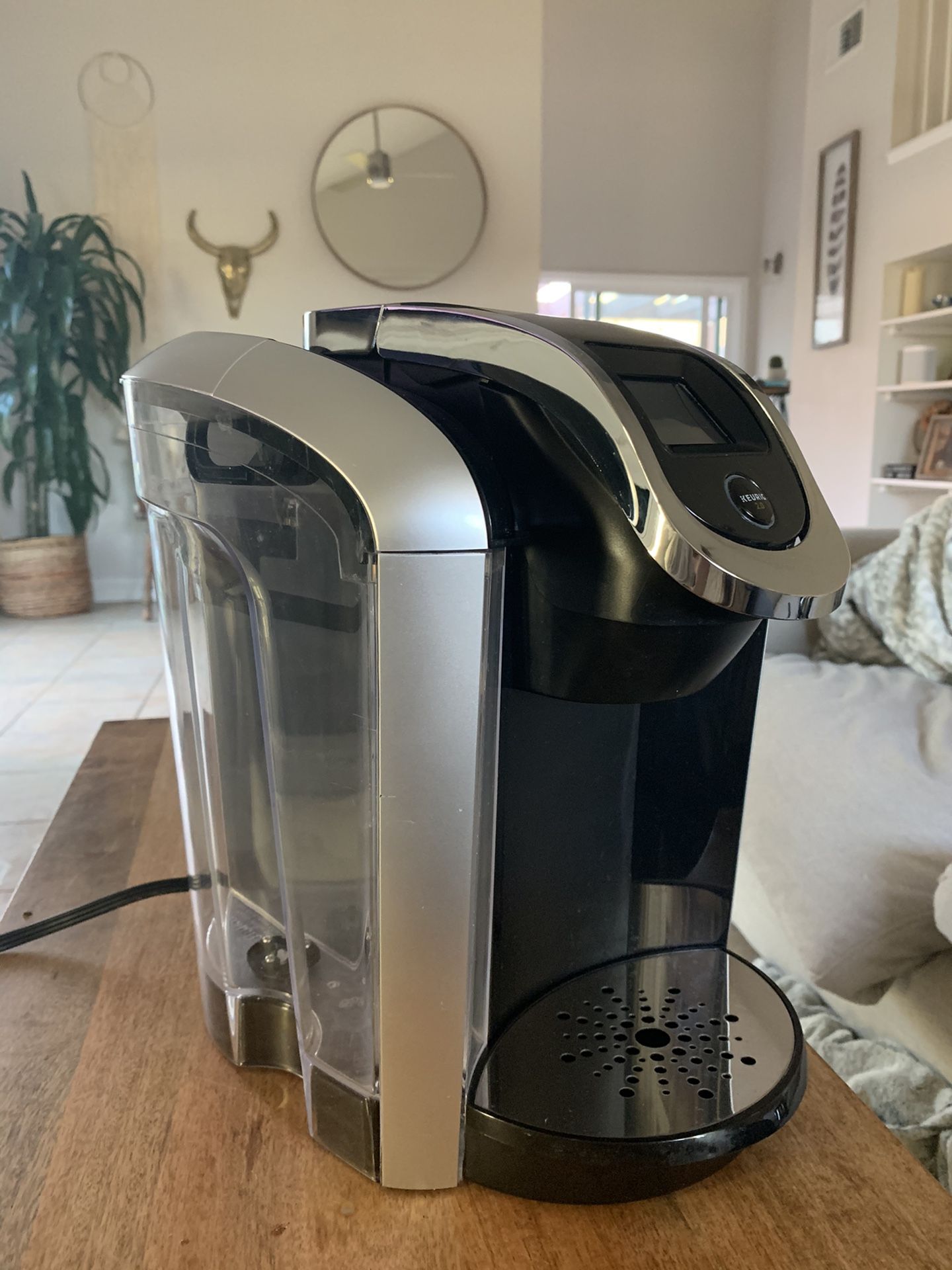 2.0 keurig coffeemaker with extras