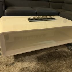 Zayden White Rectangular Coffee Table