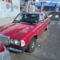 1983 Mercedes-Benz 300