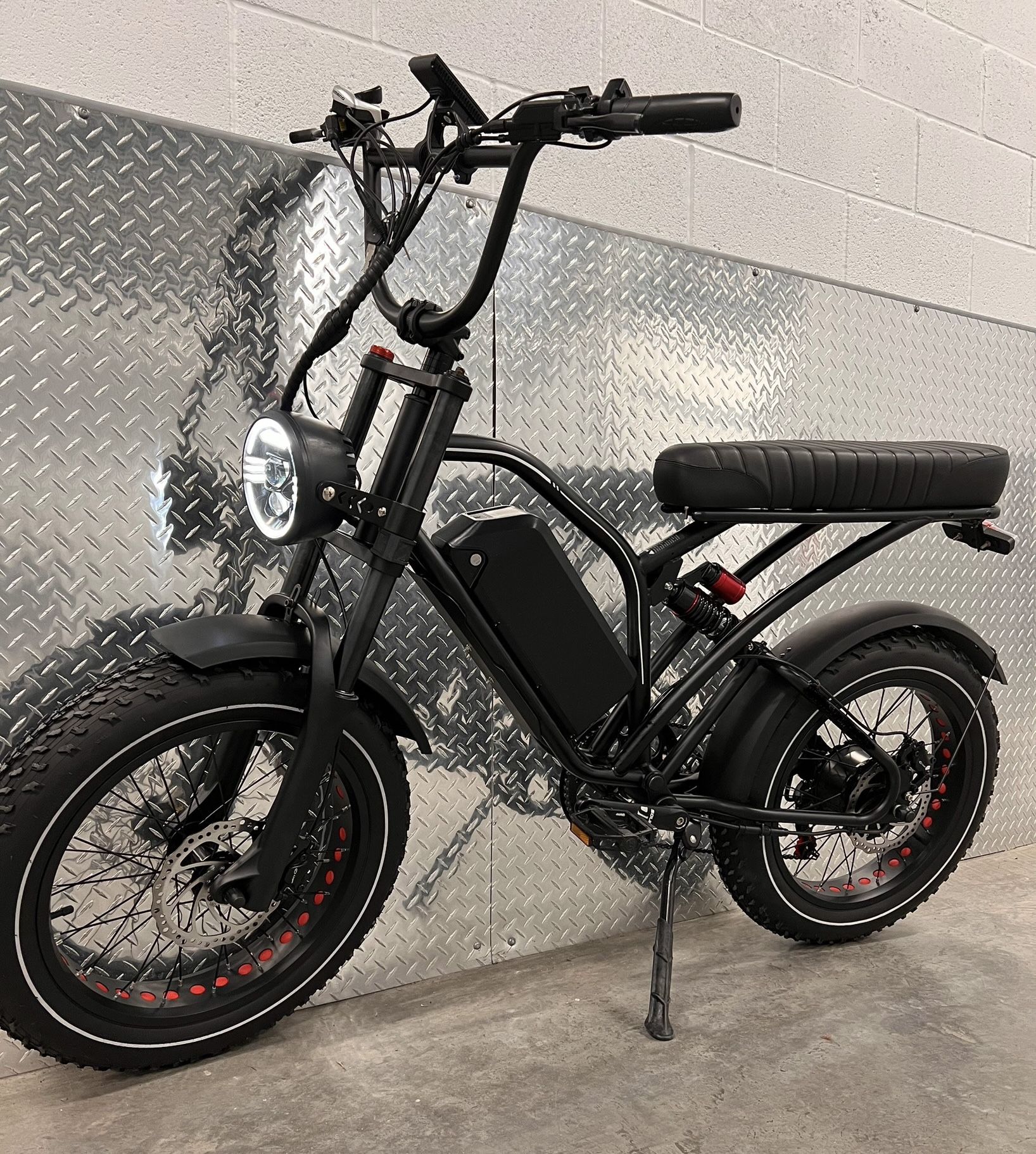 1000 Watt Electric Chopper Retro/70’s Style Ebike Hydraulic Brakes (Full Suspension) 25ah Battery (Black-or-Green)