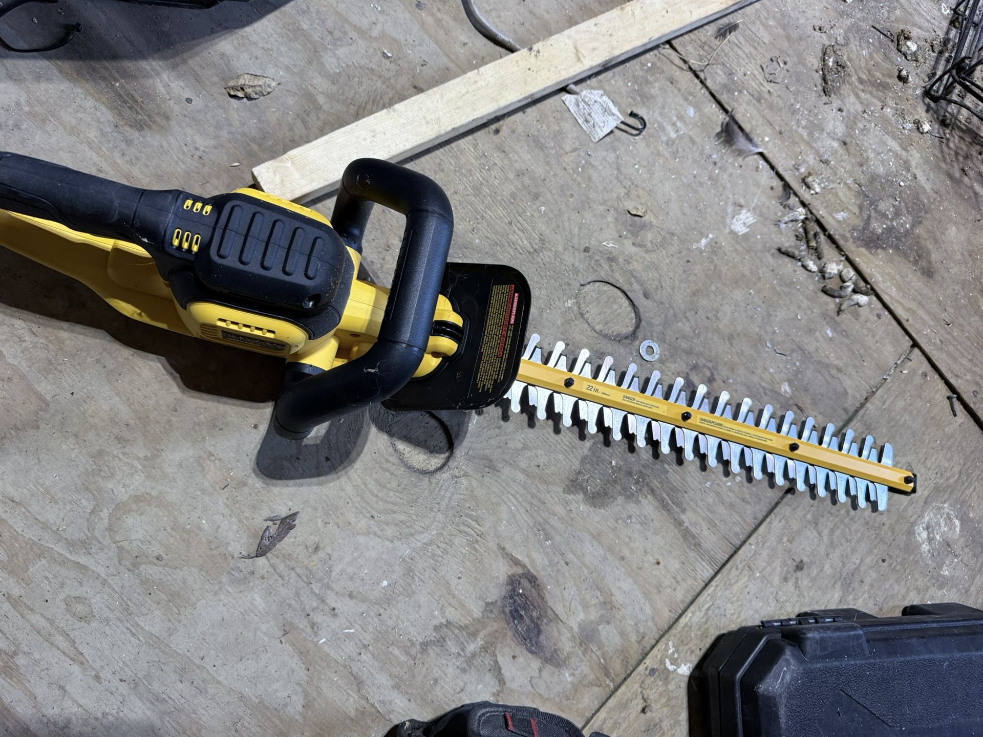 dewalt 22 hedge trimmer DCHT820P1,New Products : American Fashion Style Bags On Sale