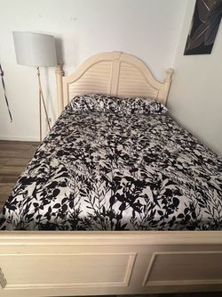 Queen bed frame with box spring