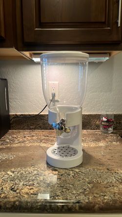 Cereal dispenser
