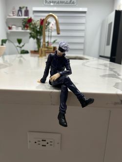 Gojo Figure: Sitting Down
