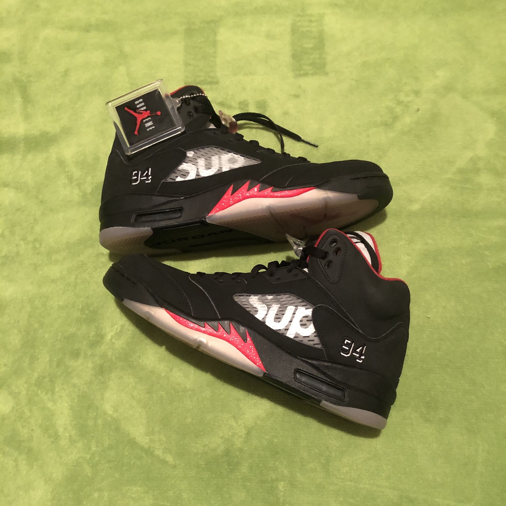 Supreme jordan retro 5 size 10