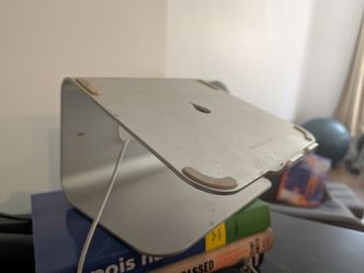 Laptop stand