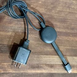 LIKE NEW: STREAMING DEVICES BECOMING SCARCE & DIFFICULT TO FIND? STREAM YOUR PHONE/ COMPUTER DIRECTLY TO YOUR TV FOR EVERYTHING TO SEE!!!  