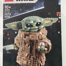 LEGO Star Wars: The Mandalorian Series The Child 75318 - Baby Yoda Grogu Figure, Building Toy. New!