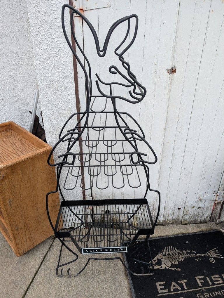 Kangaroo Wine Rack