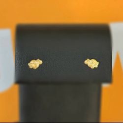 Jewelry 10k solid yellow gold turtle  stud earring’s