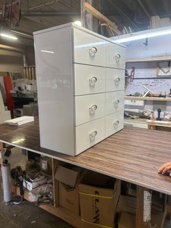 Dressers de 8 gavetas – modernos y espaciosos 