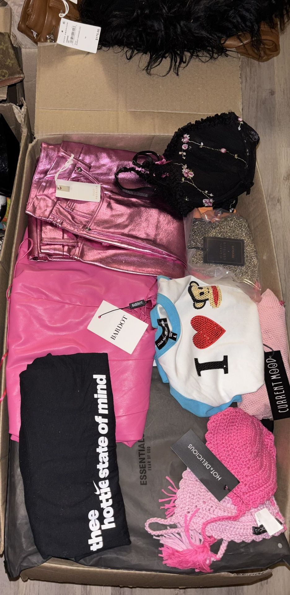 HUGE 400 PIECE RESELLER BUNDLE