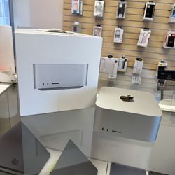 Apple Mac Studio 2022 3.2GHz M1 Max 10-Core CPU/24-Core GPU 32GB 512GB SSD! like new!